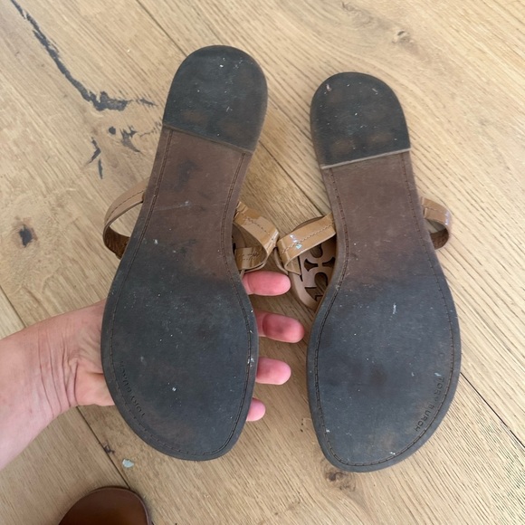 Miller Leather Sandal
TORY BURCH 10 womens Tan - Picture 2 of 3